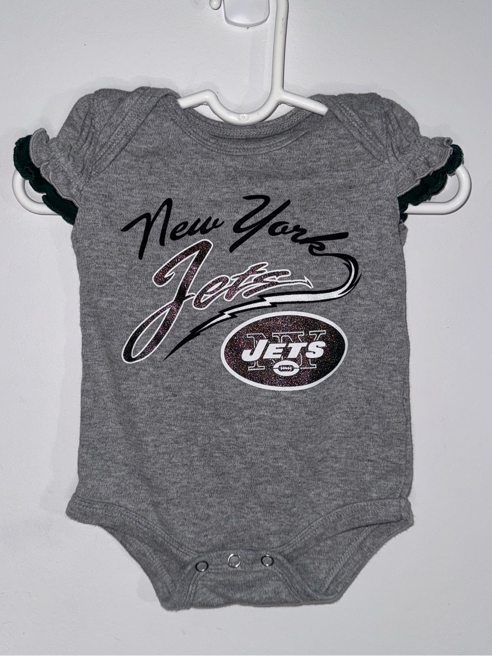 New York Jets Infant Girls 0-3M Gray Glitter Ruffle Sleeve Bodysuit NFL